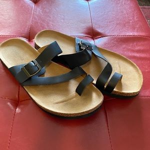 ARIZONA  BLACK SANDALS WOMENS SIZE 8